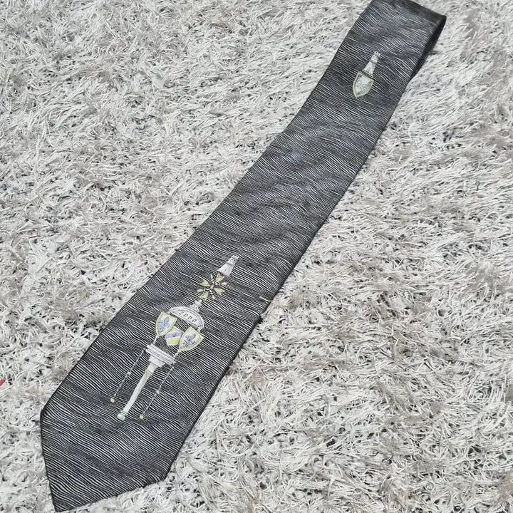 [BUNJANG] Dominique France Vintage Chandelier Pattern Tie / 도미니크프랑스 빈티지 샹들리에 패턴 넥타이 Free - N46