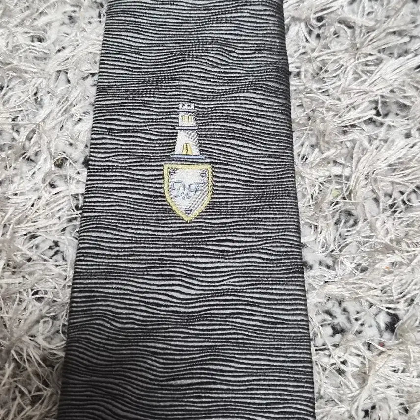 [BUNJANG] Dominique France Vintage Chandelier Pattern Tie / 도미니크프랑스 빈티지 샹들리에 패턴 넥타이 Free - N46