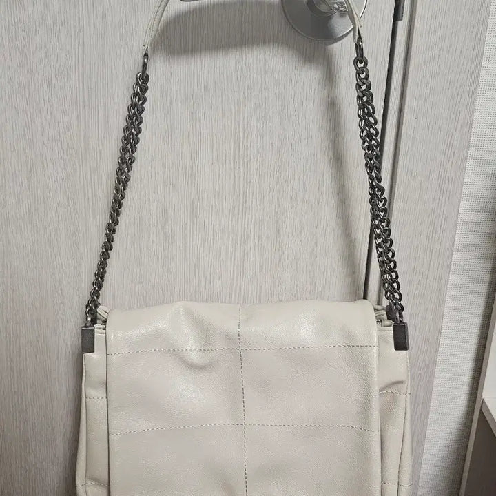 [BUNJANG] ZARA Yuna Bag White Shoulder Bag / 자라 락플랩 숄더백 유나백 화이트 판매