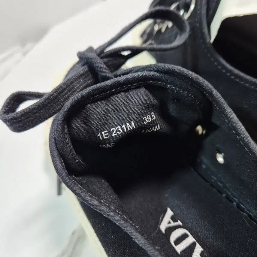 [BUNJANG] Prada Gabardine Triangle Logo Sneakers / (정품) 프라다 개버딘 삼각로고 스니커즈 운동화 39.5