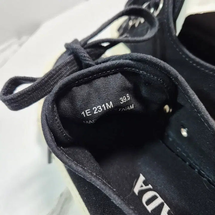 [BUNJANG] Prada Gabardine Triangle Logo Sneakers / (정품) 프라다 개버딘 삼각로고 스니커즈 운동화 39.5