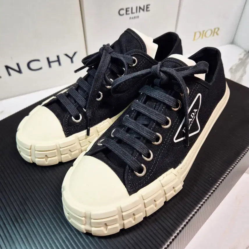 [BUNJANG] Prada Gabardine Triangle Logo Sneakers / (정품) 프라다 개버딘 삼각로고 스니커즈 운동화 39.5