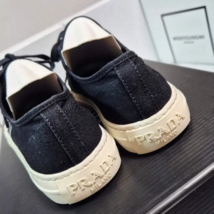 [BUNJANG] Prada Gabardine Triangle Logo Sneakers / (정품) 프라다 개버딘 삼각로고 스니커즈 운동화 39.5