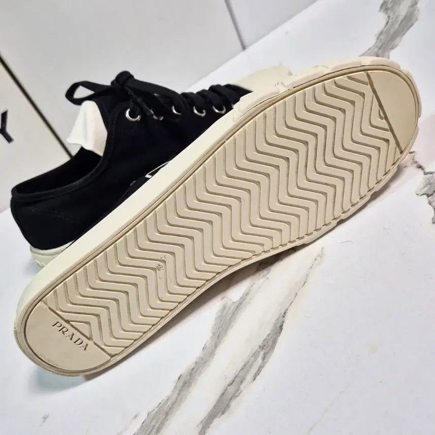 [BUNJANG] Prada Gabardine Triangle Logo Sneakers / (정품) 프라다 개버딘 삼각로고 스니커즈 운동화 39.5