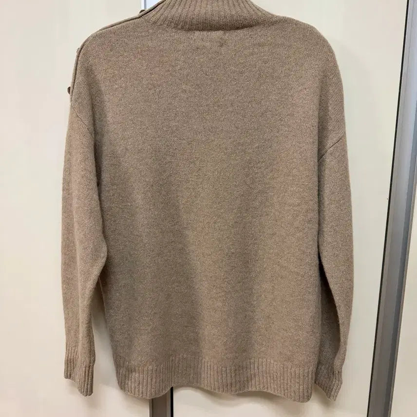 [BUNJANG] Massimo Dutti Cashmere Wool Shoulder Button Knit Beige Turtleneck Sweater / 마시모두띠 캐시미어 울 숄더버튼 니트 베이지 반목 폴라 터틀넥스웨터금장
