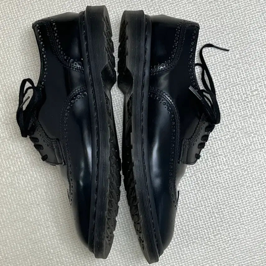 [BUNJANG] Dr. Martens Wingtip Shoes (Black) UK7 / 닥터마틴 블랙 윙팁 슈즈 UK7