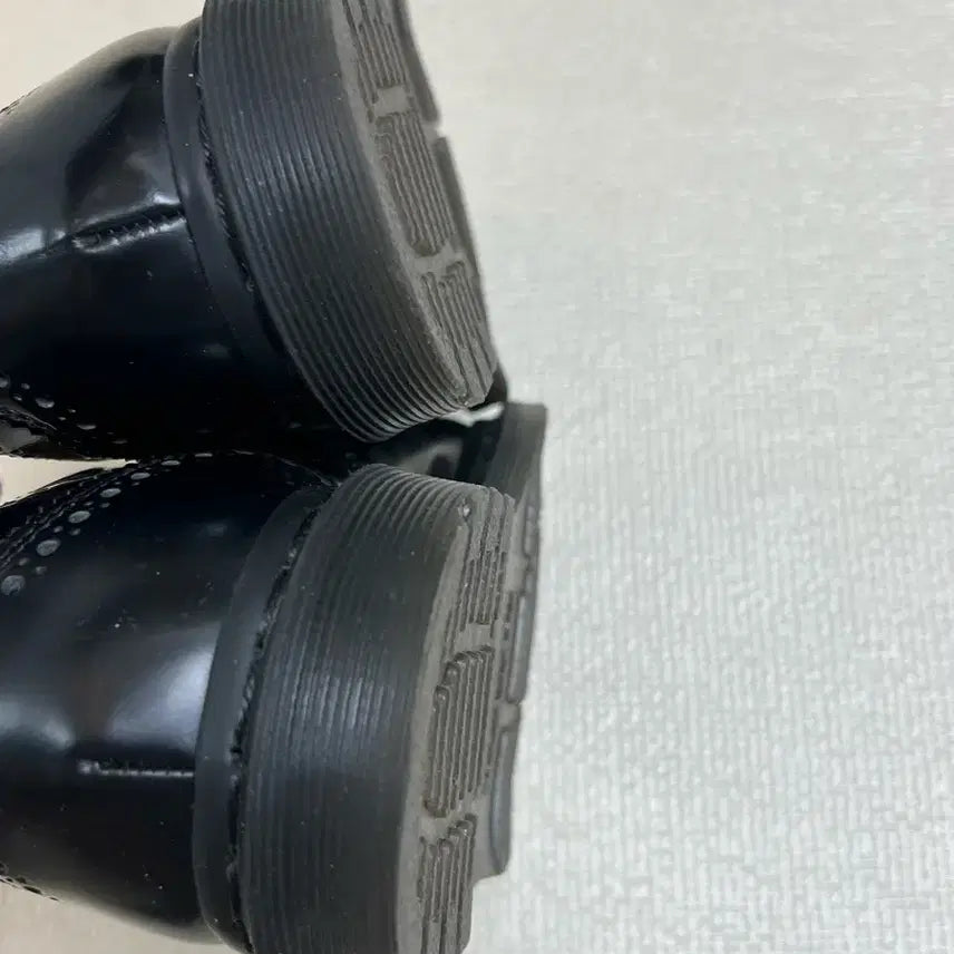 [BUNJANG] Dr. Martens Wingtip Shoes (Black) UK7 / 닥터마틴 블랙 윙팁 슈즈 UK7
