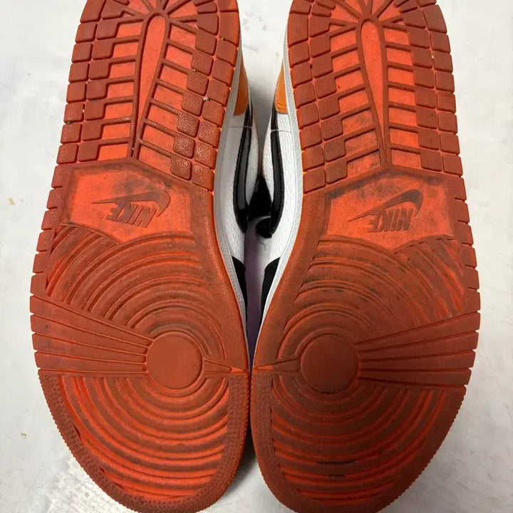 [BUNJANG] Nike Air Jordan 1 Low Shattered Backboard Sneakers (280mm) / 나이키 에어 조던1 로우 쉐터드 백보드 280