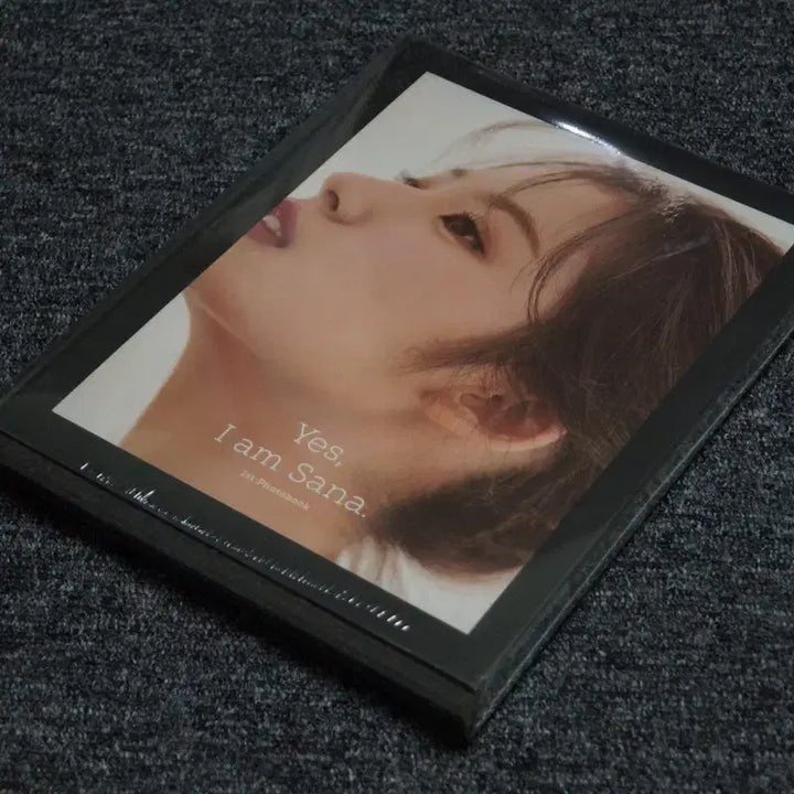 [SOLD OUT] [BUNJANG] TWICE Sana - Yes, I am Sana. Black Version Photobook / (미개봉) 트와이스 사나 - Yes, I am Sana. 블랙버전