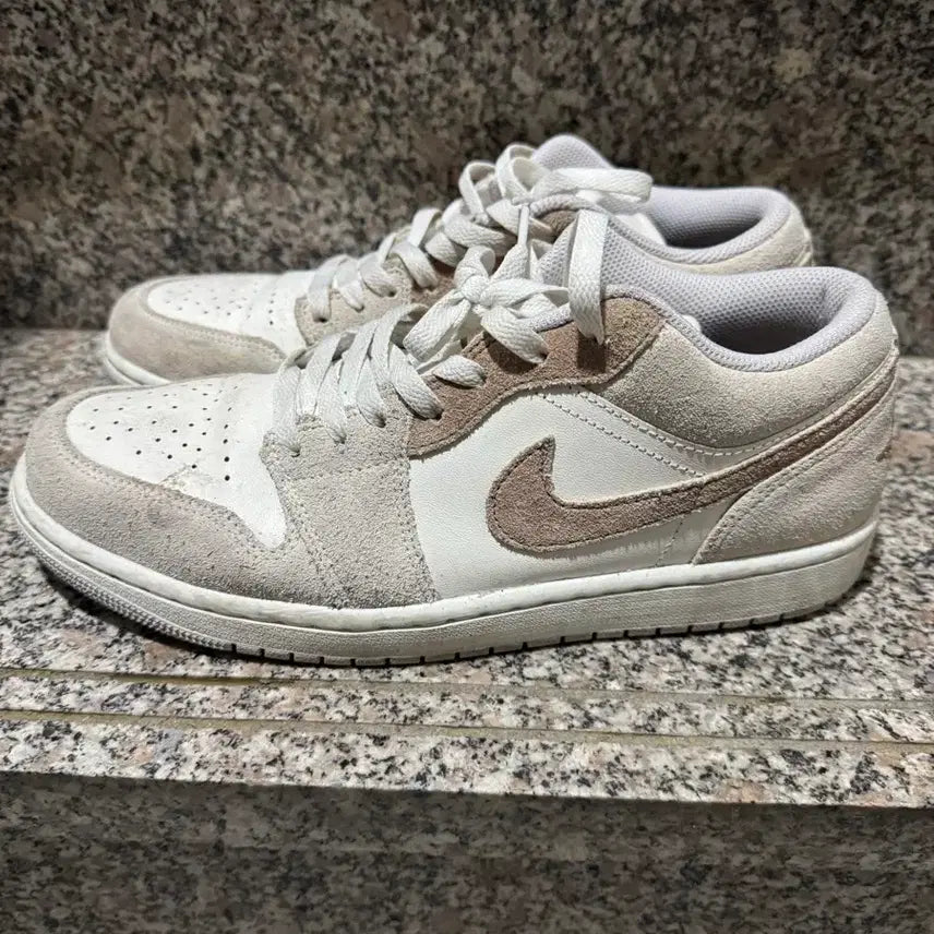 [BUNJANG] Nike Air Jordan 1 Light Brown Suede / 나이키 에어 조던 1 라이트 브라운 280 스웨이드 (거의새것!)