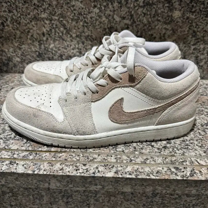 [BUNJANG] Nike Air Jordan 1 Light Brown Suede / 나이키 에어 조던 1 라이트 브라운 280 스웨이드 (거의새것!)
