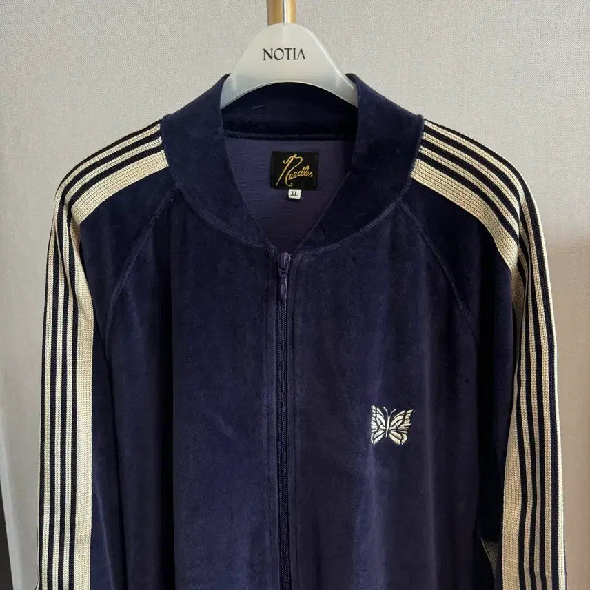 [SOLD OUT] [정품] 25ss 니들스 벨벳 트랙탑 집업 퍼플