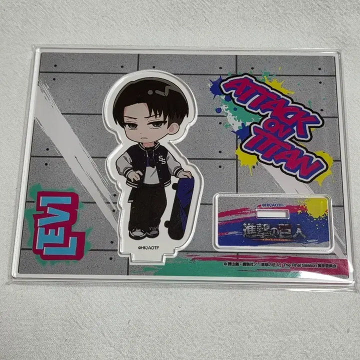 [BUNJANG] Attack on Titan Levi Acrylic Stand / 진격거 진격의 거인 스트리트 패션 리바이 아크릴 스탠드