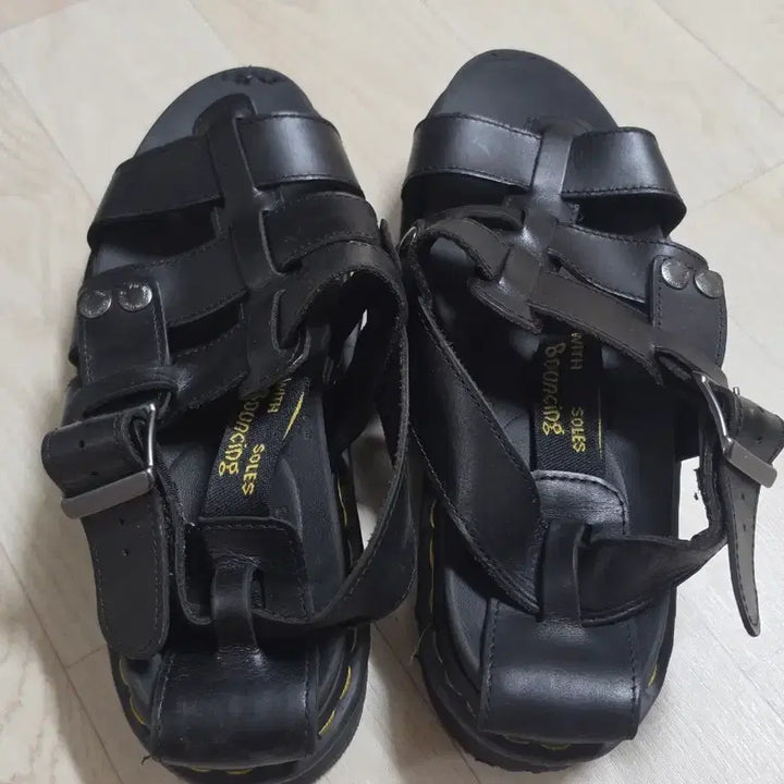 [BUNJANG] Dr. Martens Terry Sandals 270 / 닥터마틴 테리 샌들 270