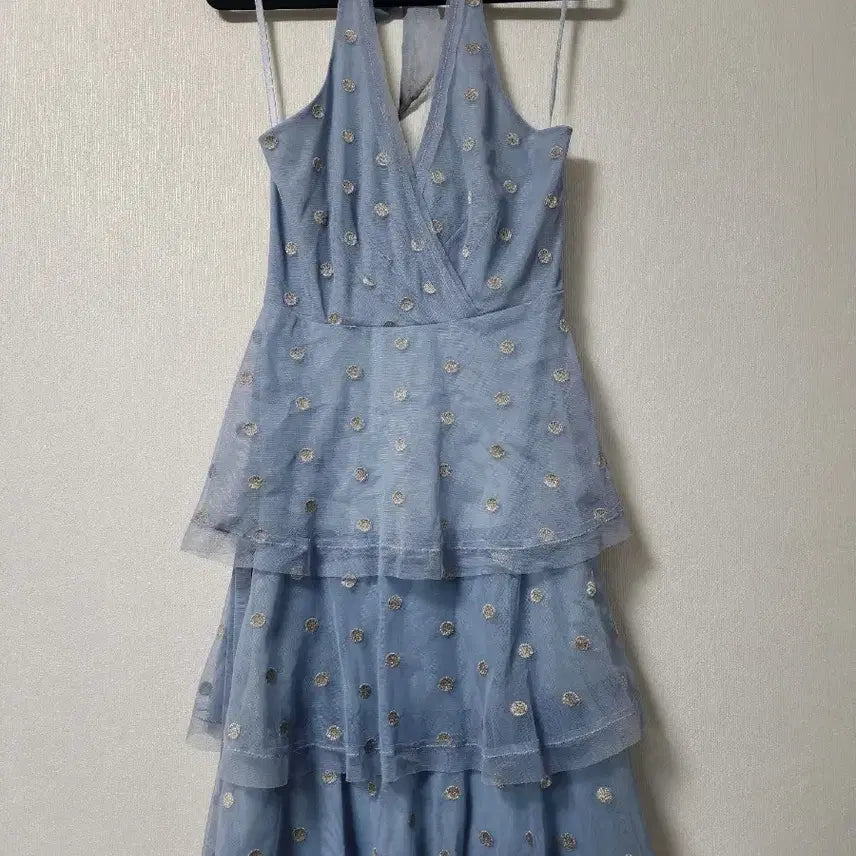 [BUNJANG] BCBG Sky Blue Ruffle Polka Dot Midi Dress / BCBG 하늘색 캉캉 땡땡이 원피스