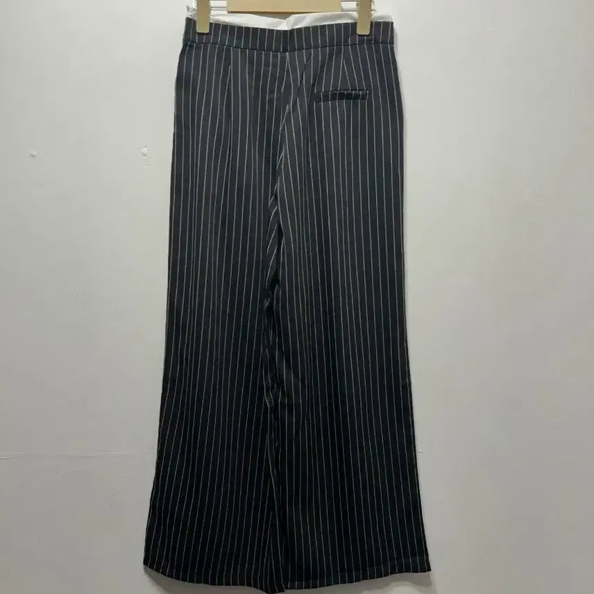 [BUNJANG] Black Stripe Wide Pants / 검정색 스트라이프 와이드 팬츠 F