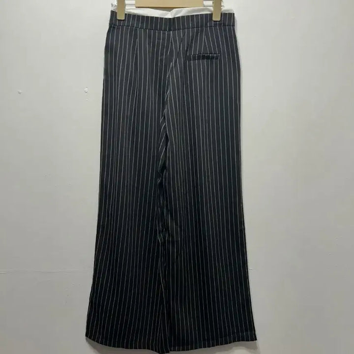 [BUNJANG] Black Stripe Wide Pants / 검정색 스트라이프 와이드 팬츠 F