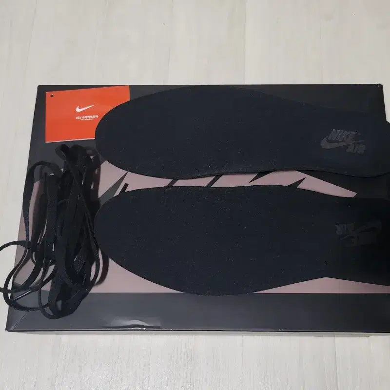 [BUNJANG] Nike Air Jordan 1 Low Mocha Sneakers / [285] 조던1 로우 모카