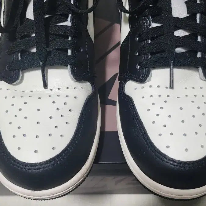 [BUNJANG] Nike Air Jordan 1 Low Mocha Sneakers / [285] 조던1 로우 모카