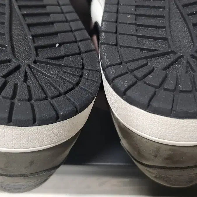 [BUNJANG] Nike Air Jordan 1 Low Mocha Sneakers / [285] 조던1 로우 모카