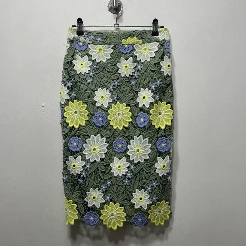 [SOLD OUT] 플라워 레이스 H라인 스커트 S