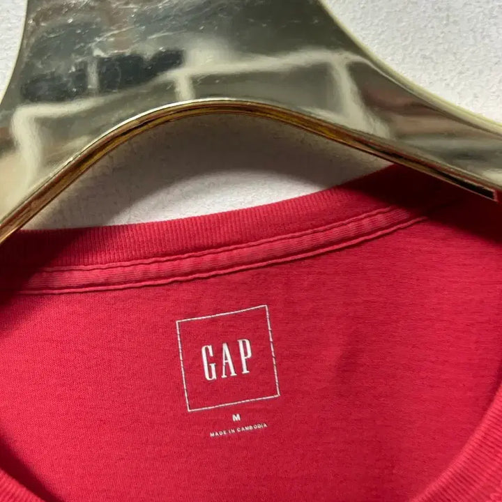 [SOLD OUT] GAP 갭 로고 반팔 티셔츠 레드 M