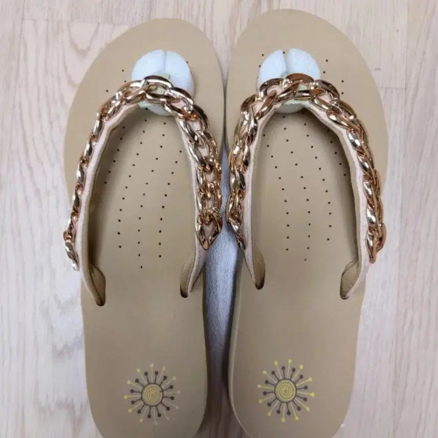 [BUNJANG] Chain Detail Slide Sandals - Beige (Size 240) / 체인 장식 쪼리 샌들 240 사이즈(새상품)