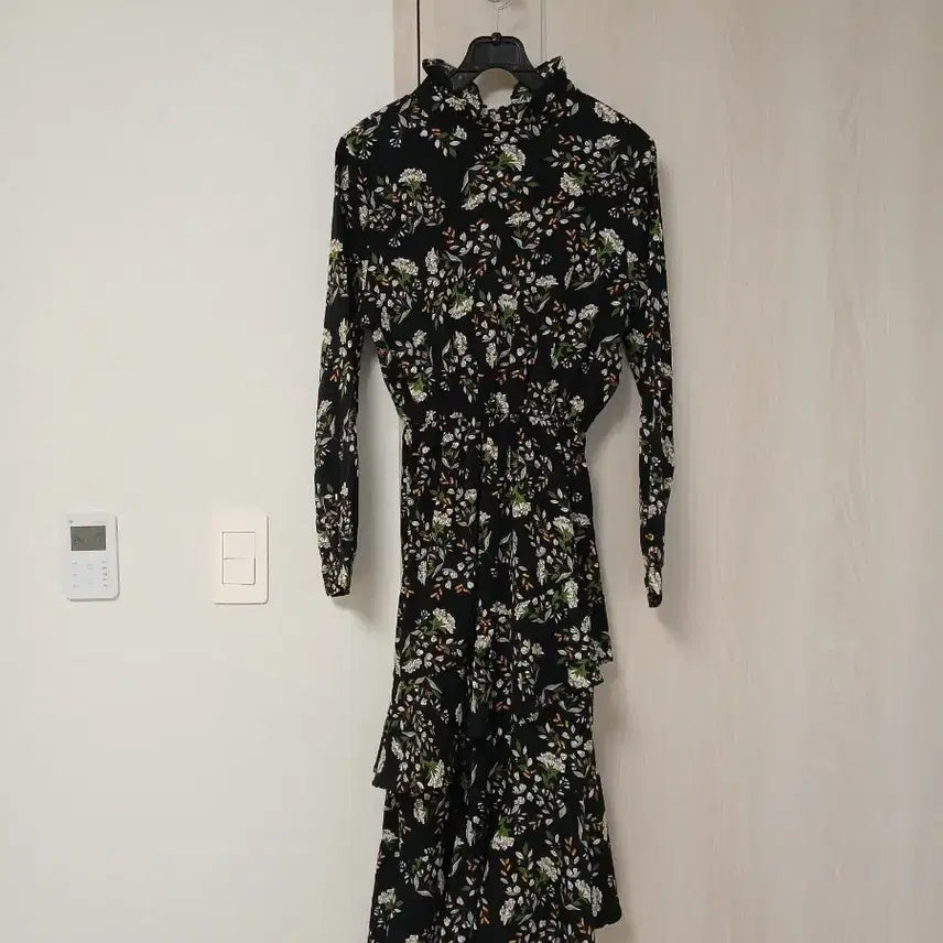[BUNJANG] APT Floral Print Midi Dress / APT 원피스