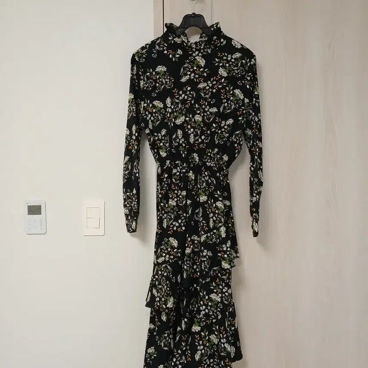 [BUNJANG] APT Floral Print Midi Dress / APT 원피스
