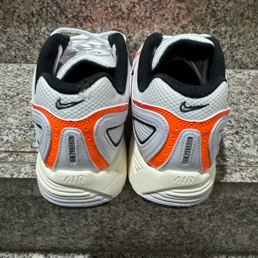 [BUNJANG] Nike Pegasus 2005 Running Shoes - Size 275 / [새것] 나이키 페가수스 2005 사이즈 275