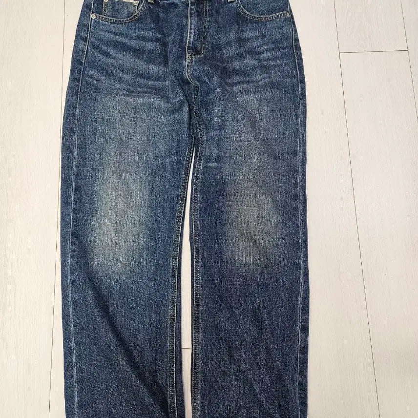 [BUNJANG] Uniform Bridge Selvedge Washed Denim Jeans / 유니폼브릿지 셀비지 워싱 데님 청바지 32