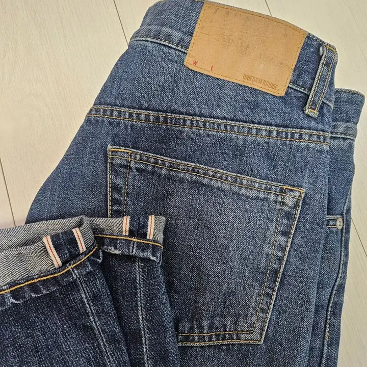 [BUNJANG] Uniform Bridge Selvedge Washed Denim Jeans / 유니폼브릿지 셀비지 워싱 데님 청바지 32