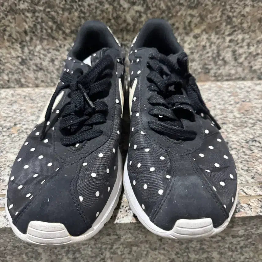 [BUNJANG] Nike Roshe LD-1000 Sneakers (Size 280) / 나이키 로쉐 LD-1000 사이즈 280