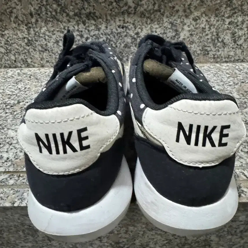 [BUNJANG] Nike Roshe LD-1000 Sneakers (Size 280) / 나이키 로쉐 LD-1000 사이즈 280
