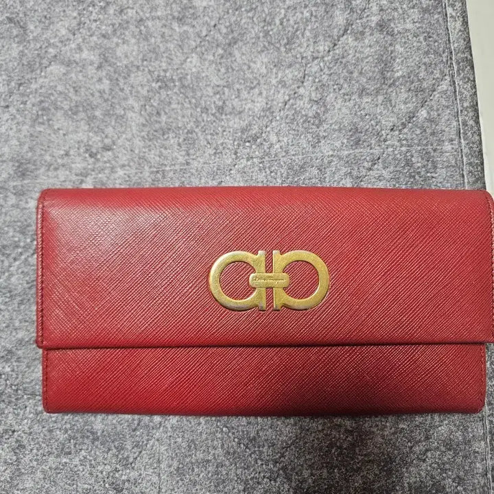 [SOLD OUT] 페라가모 간치니 여성 장지갑