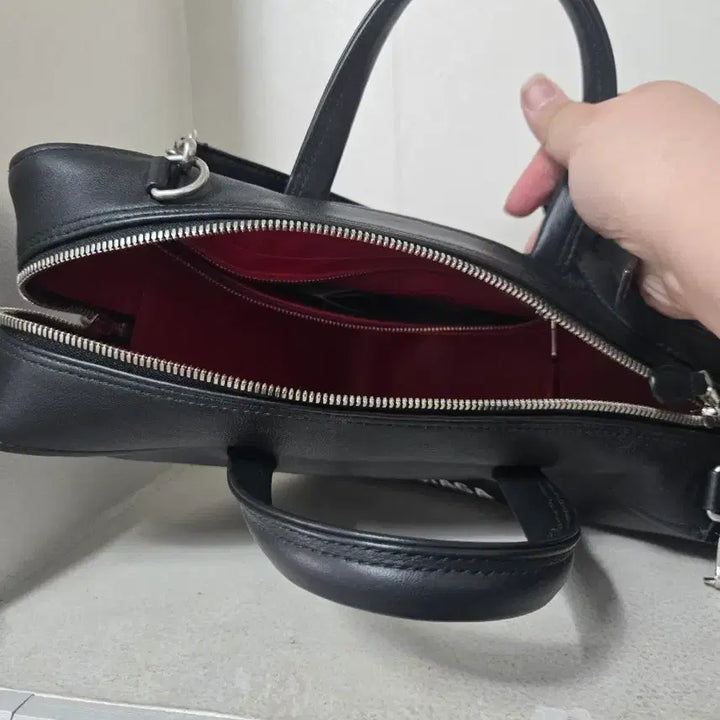 [BUNJANG] Balenciaga Triangle Leather Tote Bag / 발렌시아가 트라이앵글 가죽 토트백 블랙