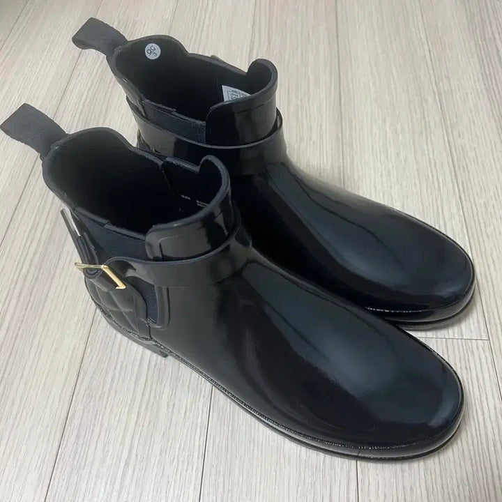 [BUNJANG] Hunter Refined Gloss Quilted Chelsea Rain Boots Black US 8 / 헌터 리파인드 글로스 퀼트 첼시 레인부츠 블랙 US8(250)