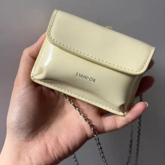 [BUNJANG] Stand Oil Chovy Wallet Glossy Butter Mini Crossbody Bag / 스탠드오일 츄비 월렛 글로시 버터 초미니 크로스백 (더스트백 O)