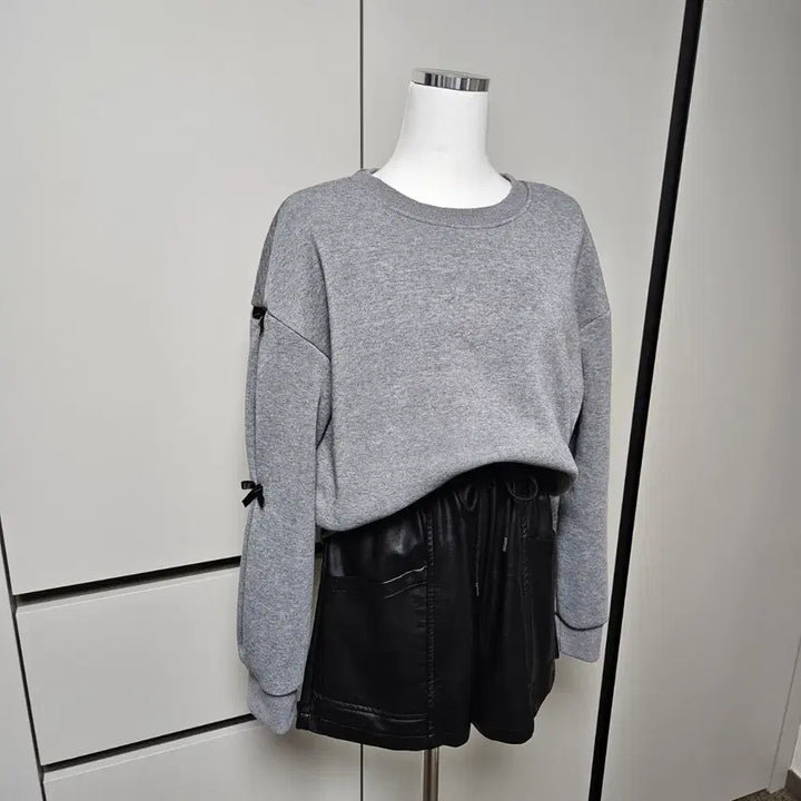 [BUNJANG] Ribbon Detail Oversized Sweatshirt - New / 리본 맨투맨 티셔츠 넉넉사이즈  새상품