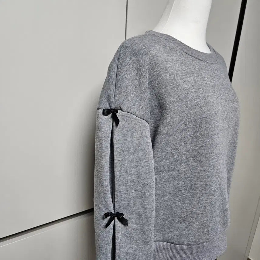 [BUNJANG] Ribbon Detail Oversized Sweatshirt - New / 리본 맨투맨 티셔츠 넉넉사이즈  새상품