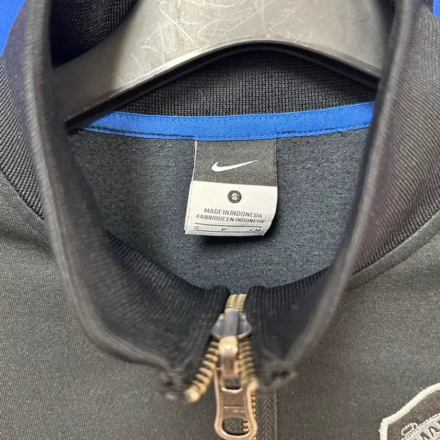 [BUNJANG] Nike Manchester United Old School Jersey Track Top / 나이키 올드스쿨 맨유 져지 트랙탑 s90