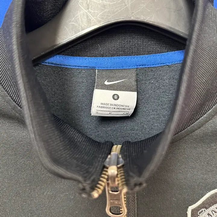 [BUNJANG] Nike Manchester United Old School Jersey Track Top / 나이키 올드스쿨 맨유 져지 트랙탑 s90