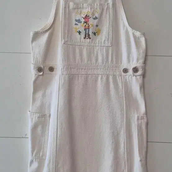 [SOLD OUT] (새상품)멜빵 면 원피스 자수 포인트 점프수트