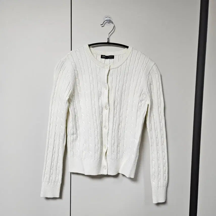 [BUNJANG] Spao Cable Knit Cardigan Ivory S / 스파오 라운드넥 케이블 가디건 아이보리 S [세탁만]