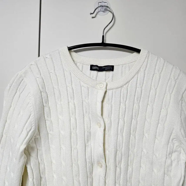 [BUNJANG] Spao Cable Knit Cardigan Ivory S / 스파오 라운드넥 케이블 가디건 아이보리 S [세탁만]
