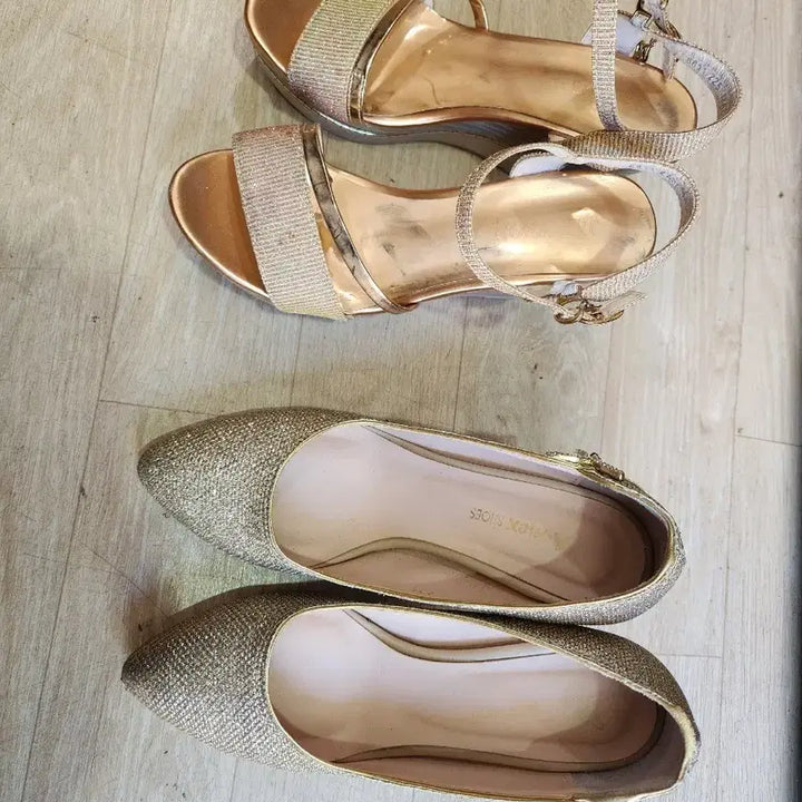 [BUNJANG] Gold Sandal and High Heel Set 225 / 금색 샌들/하이힐 구두2종 세트 225