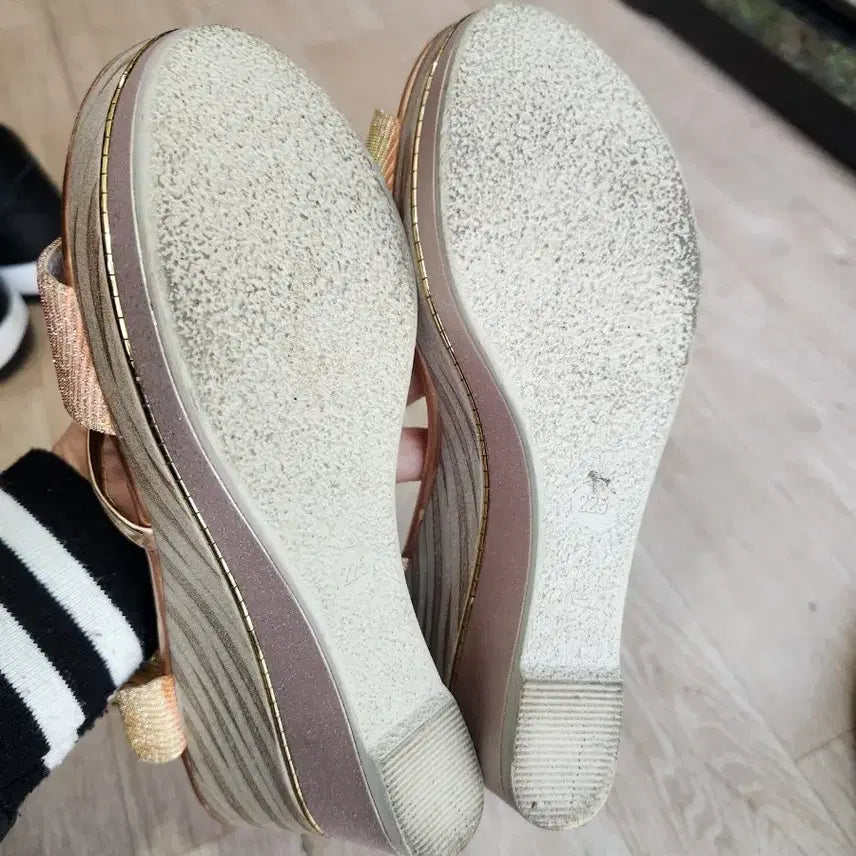 [BUNJANG] Gold Sandal and High Heel Set 225 / 금색 샌들/하이힐 구두2종 세트 225