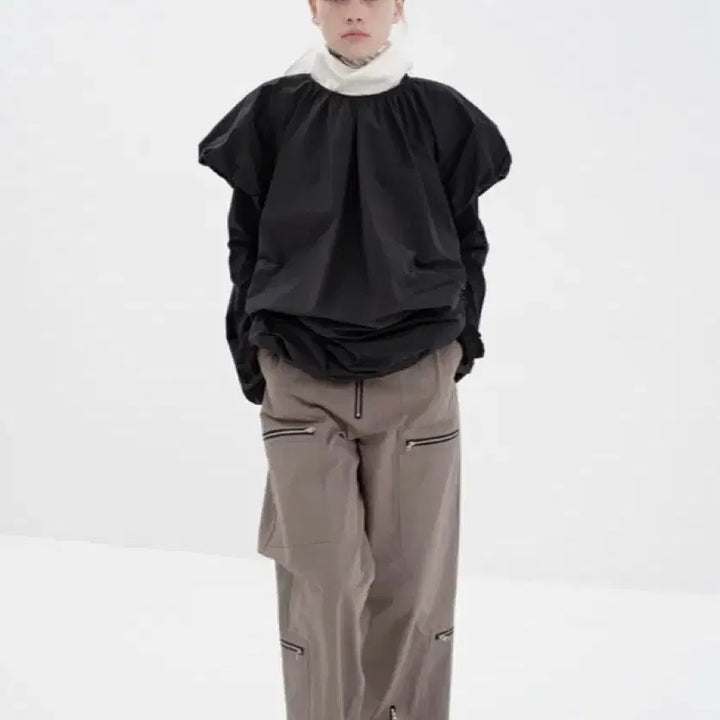 [BUNJANG] Cosmoss Cargo Pants (Khaki Beige) - Size M / cosmoss 코스모스 카고팬츠