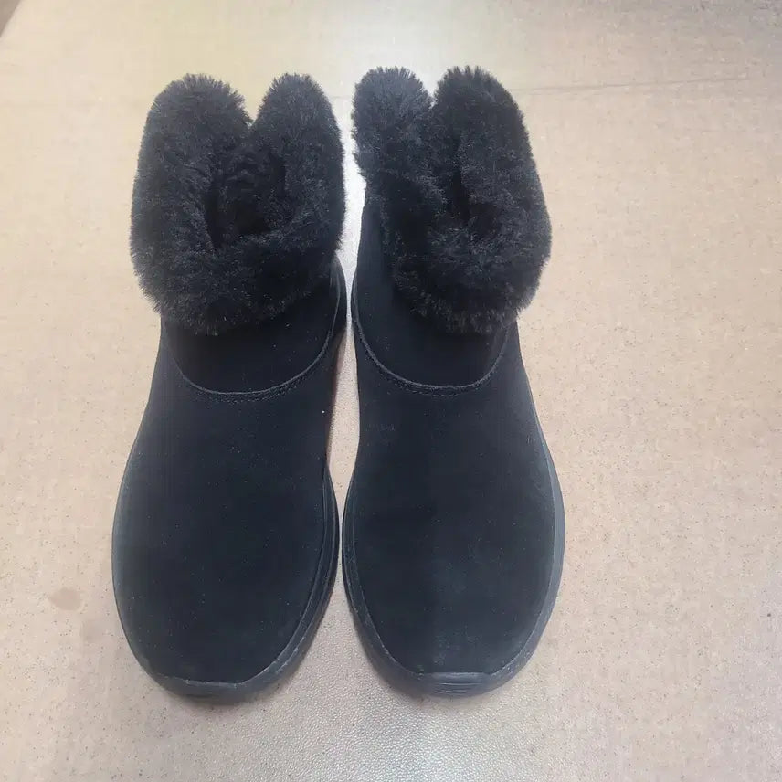 [BUNJANG] Skechers Fur Lined Boots / 스게쳐스 퍼 안감 털 부츠