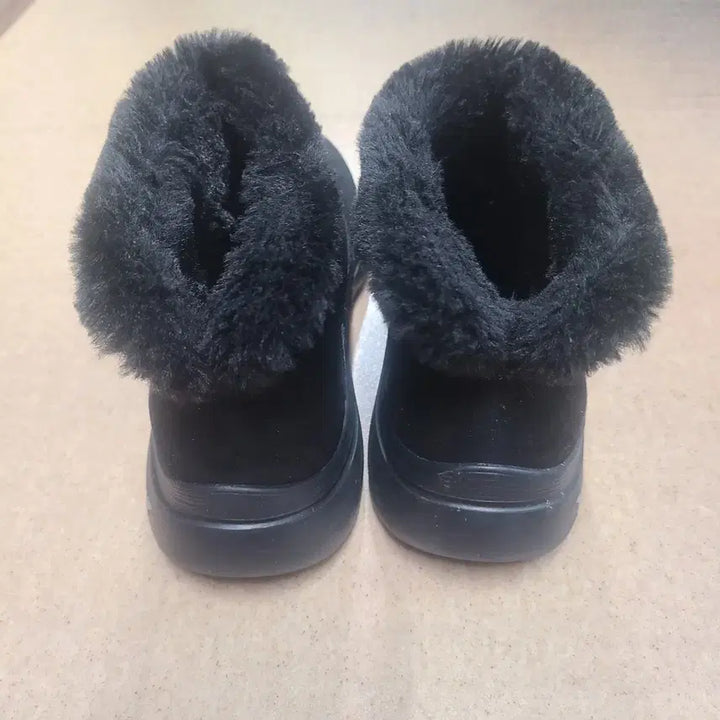 [BUNJANG] Skechers Fur Lined Boots / 스게쳐스 퍼 안감 털 부츠
